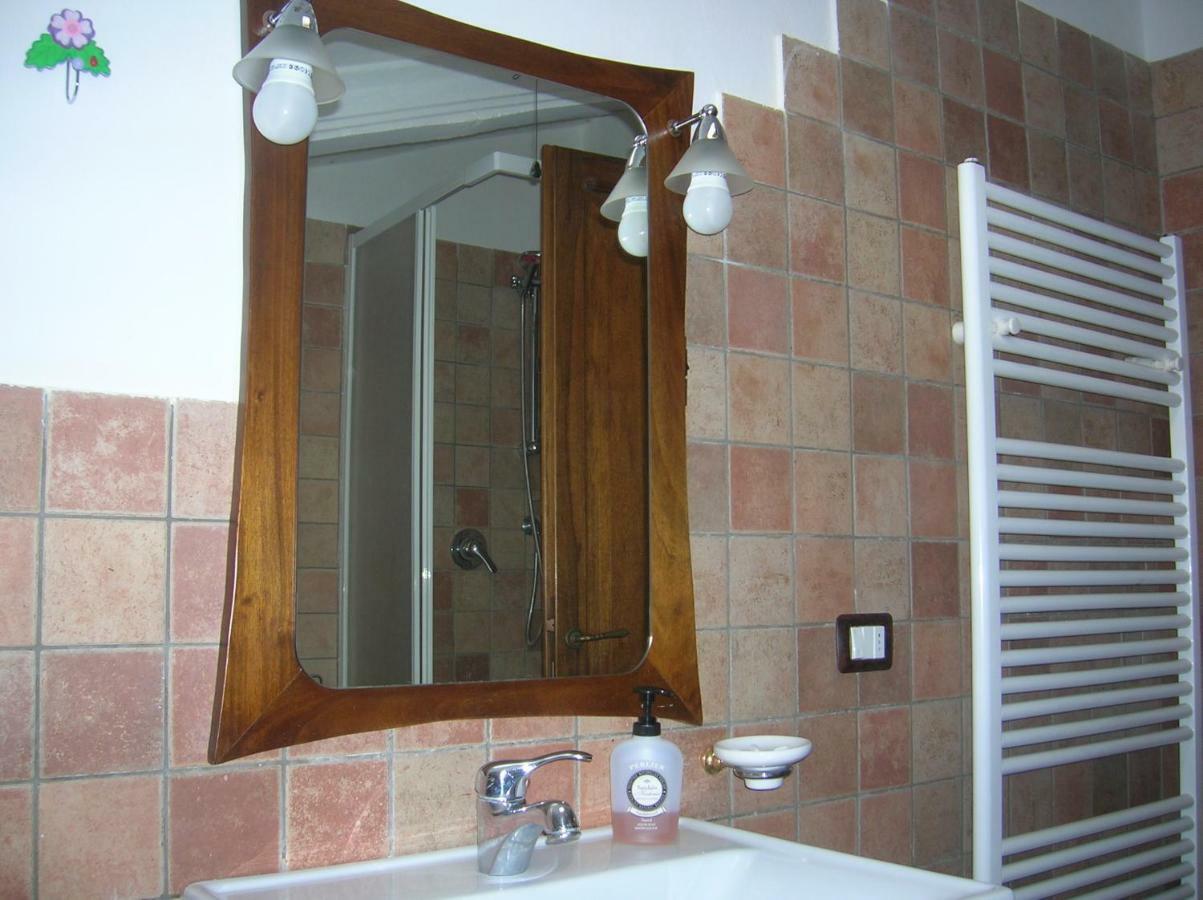 Mansarda Viti - Sguardo Su Frontone - Apartment Exterior photo